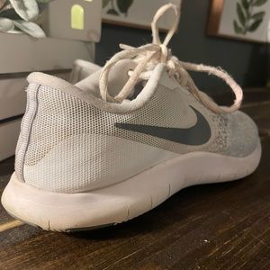 Nike Flex Experience Run